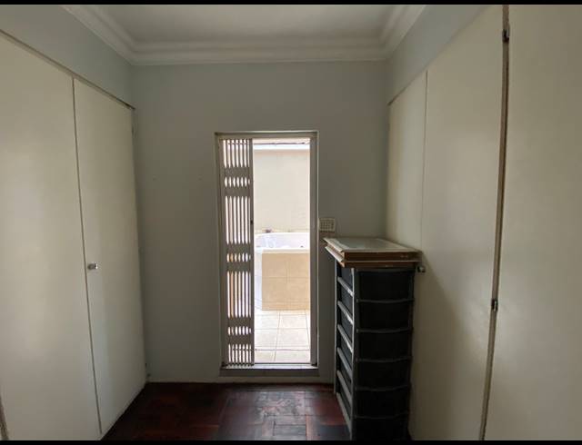 5 BEDROOM HOUSE FOR SALE IN ORIEL